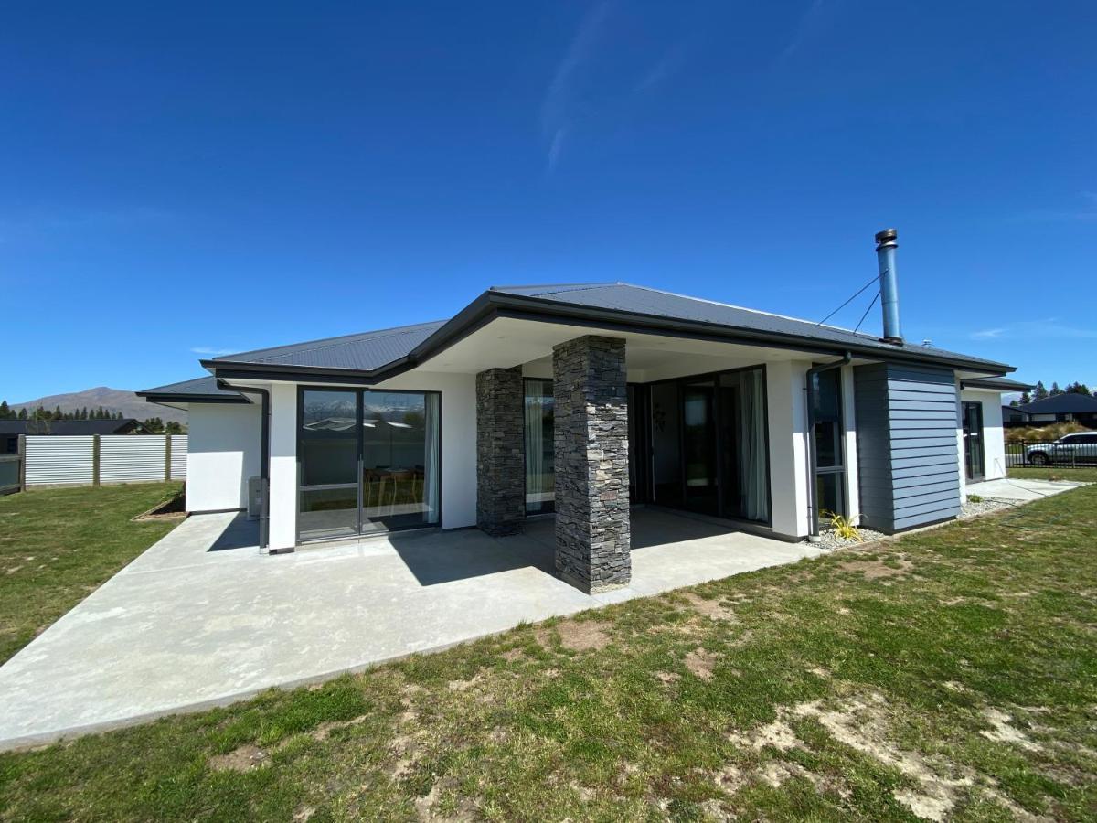 Style, Functional With Space Twizel Exterior photo